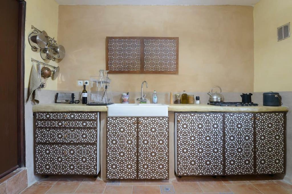 Hostal Nazari Cogollos De La Vega Extérieur photo